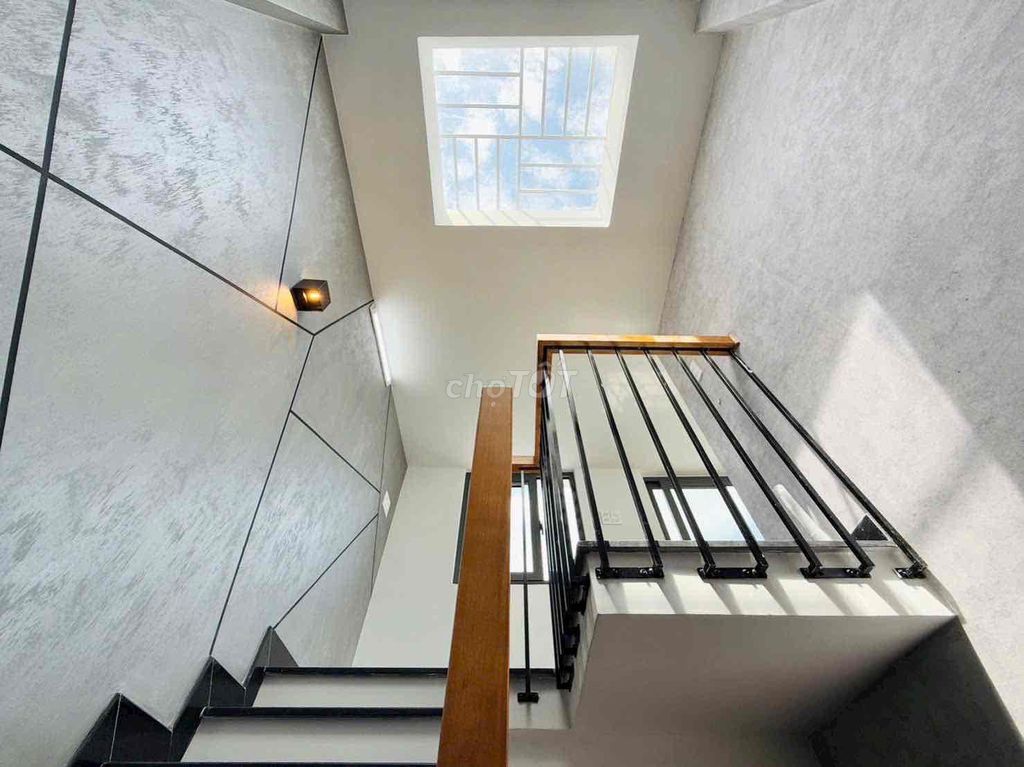 Rent 5 x 7%, 1 million, 1 .3 floors, 20 million.