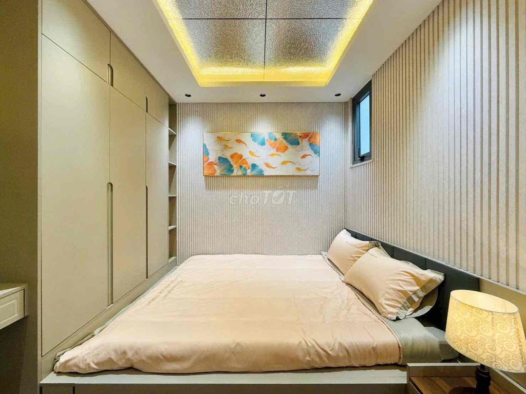 Rent 5 x 7%, 1 million, 1 .3 floors, 20 million.
