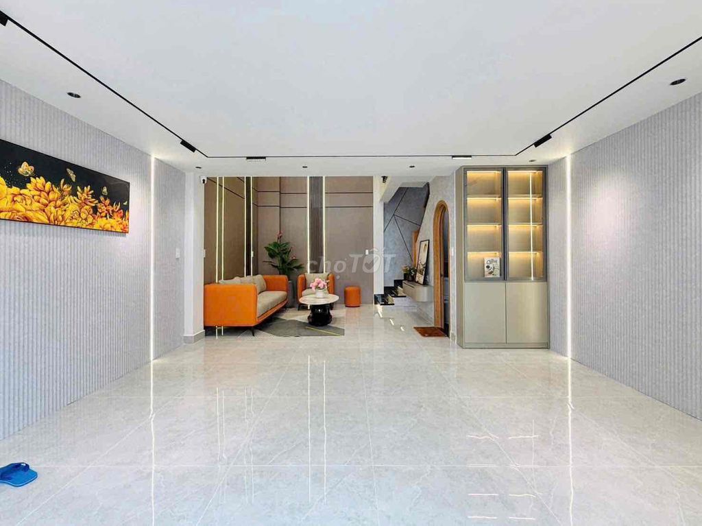 Rent 5 x 7%, 1 million, 1 .3 floors, 20 million.