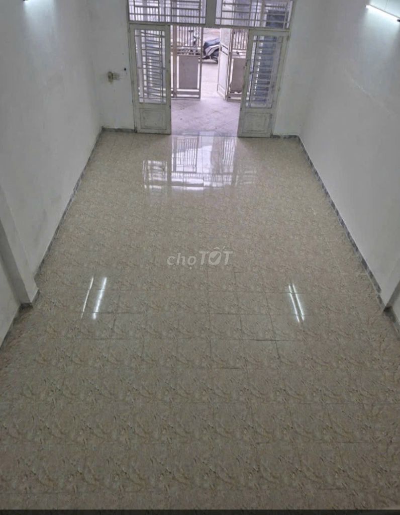 We'll rent 5 x 20 feet of room 2 bedrooms. 6 meters near Aeon Tân Phú.