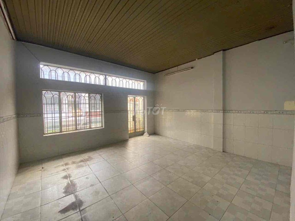Rent a Nguyễn Sơn Tân Phú truckhouse.