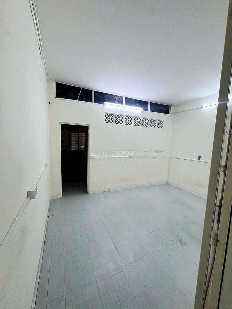 Thoại Ngọc Hầu. Tân Phú. Car alley. Area using 122 m2
