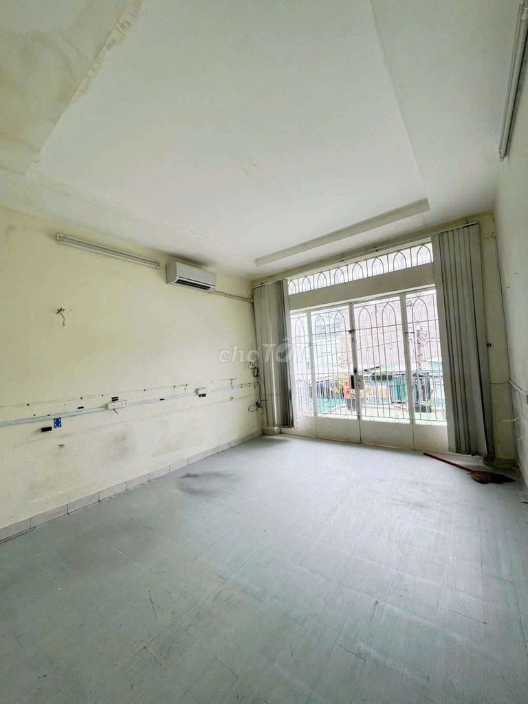 Thoại Ngọc Hầu. Tân Phú. Car alley. Area using 122 m2