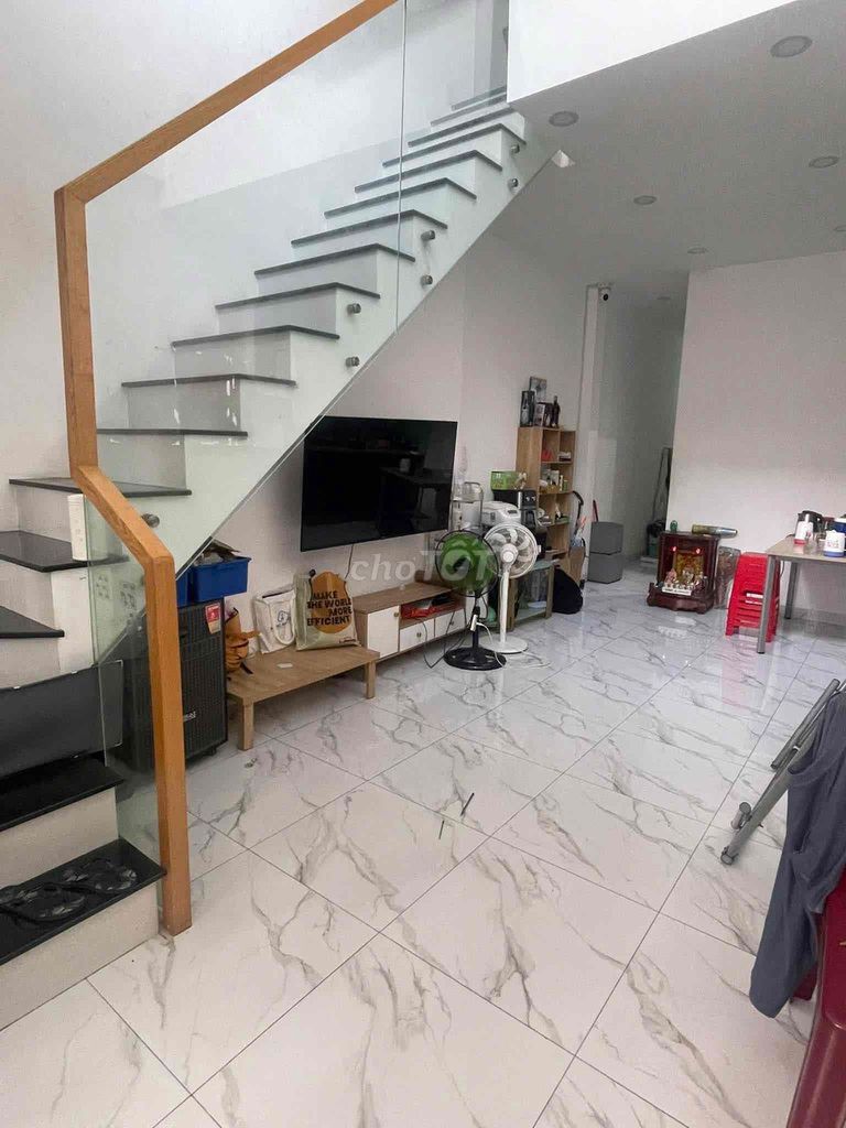Two bedrooms. 4 x 15 Nguyễn Duy Trinh.