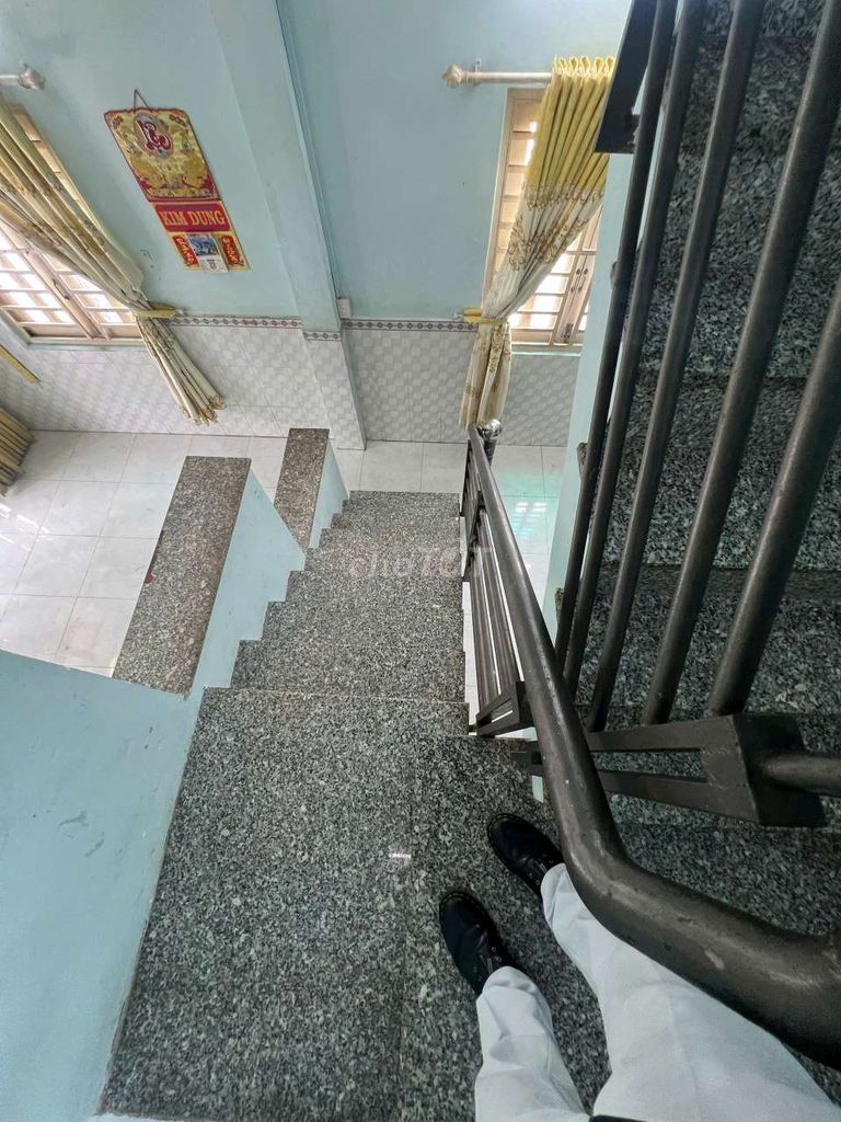 The square root of 1 st floor 1 st floor 3.7 x14 meters, near the drop of 3 Lê Lợi delivered ql22