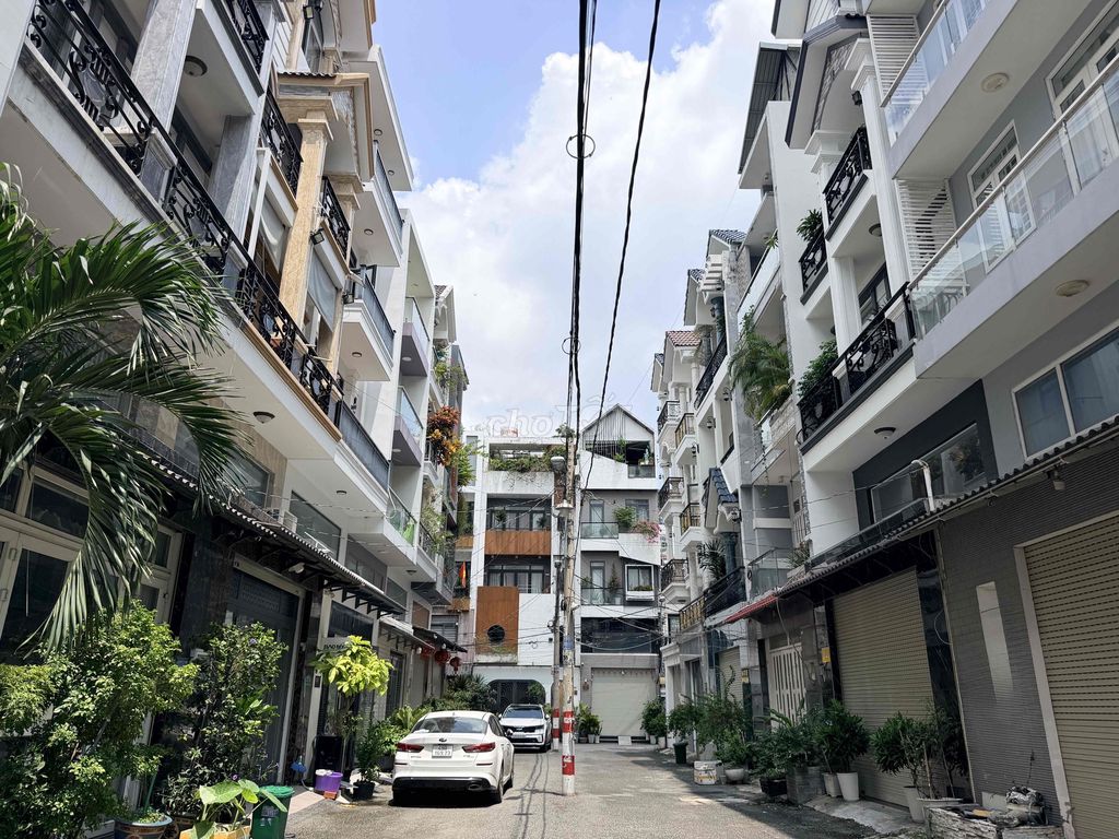 The original home has all its furniture at Pengang Road, Gò Vấp.