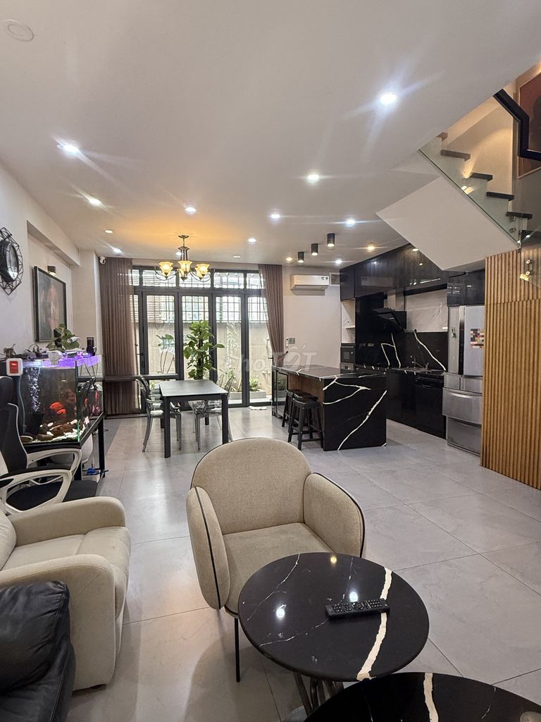 Hired Lavila Ants Nam Saigon, beautiful interior