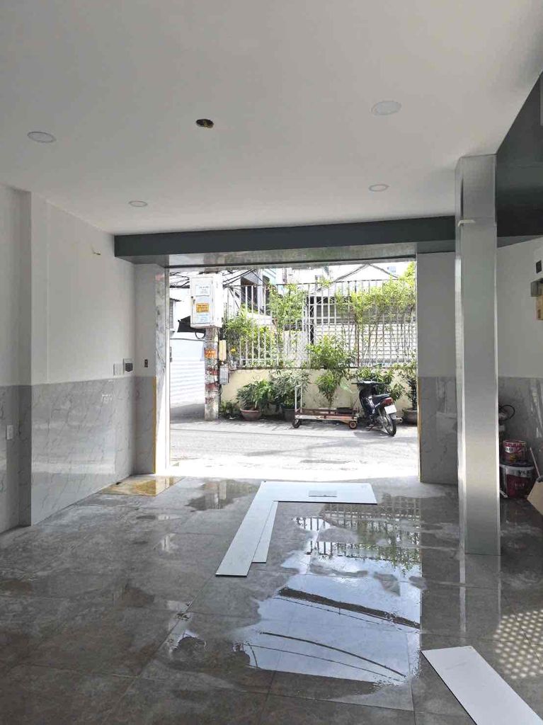 The new two-sided corner of the building 5.5-15 M has three bedrooms. Two Lê Văn Thọ-7.8 Gò Vấp toilets.