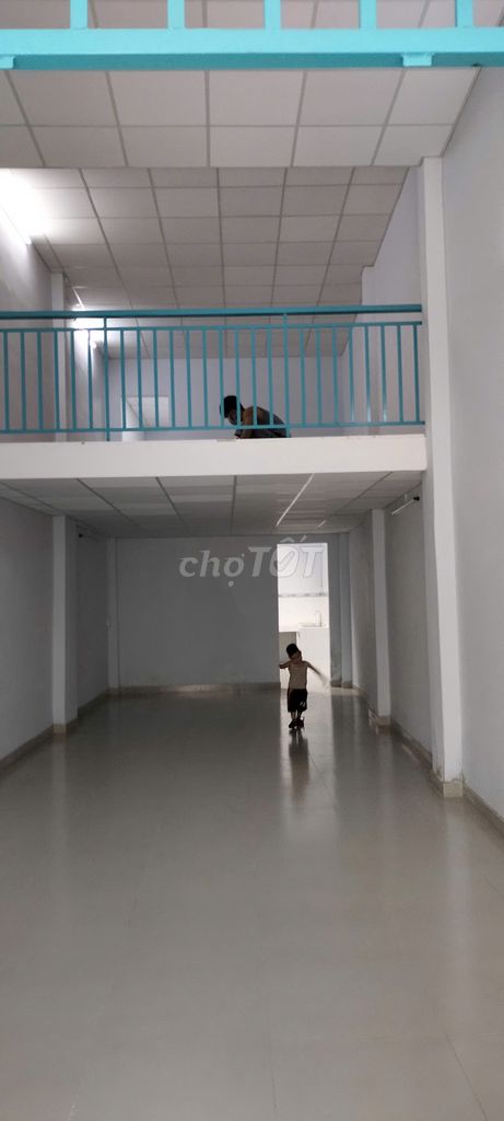 Rent an 8-meter Bình Long market house