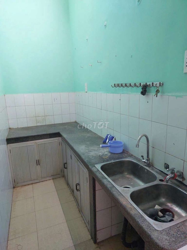 Rent the corner of the Lạc Long Quân, 770 9, Tân Bình
