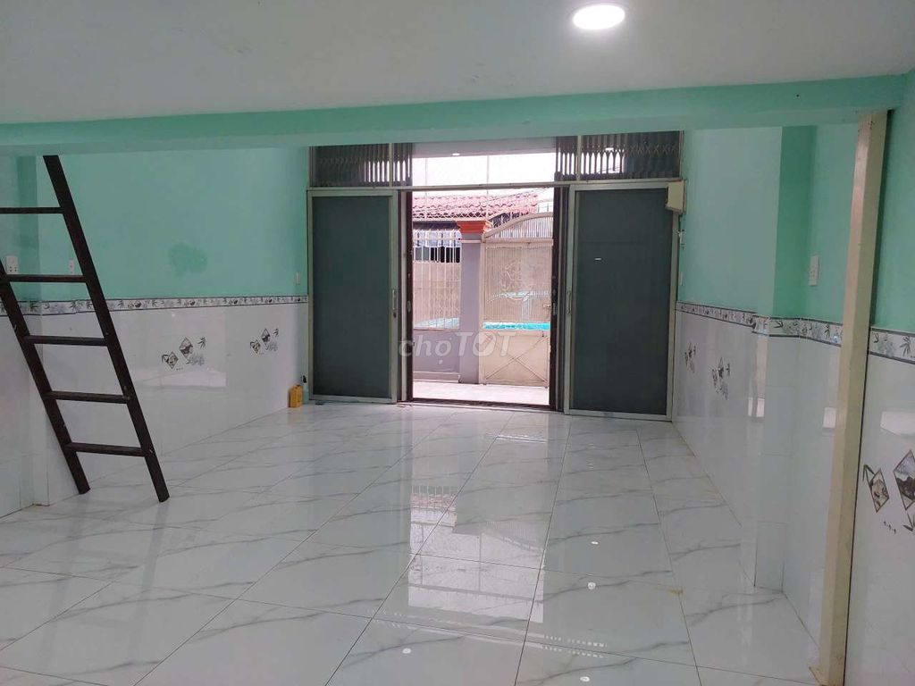 Rent the corner of the Lạc Long Quân, 770 9, Tân Bình