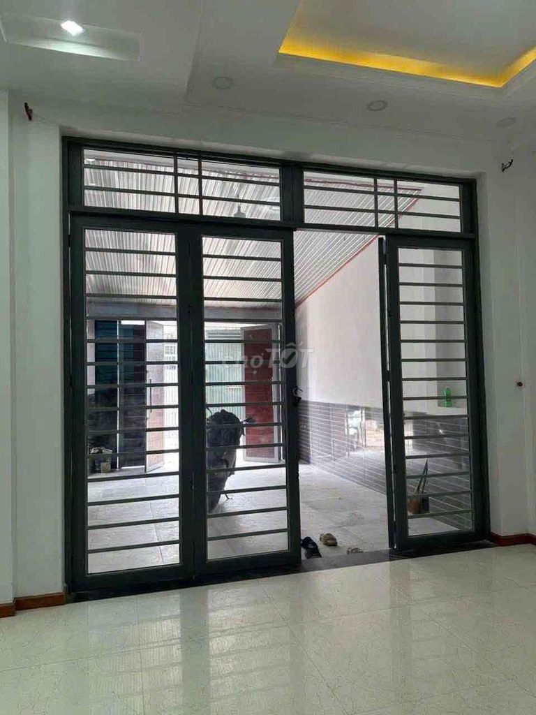 The super-field 2 car 3-1 x15 4 bedrooms in the copper market