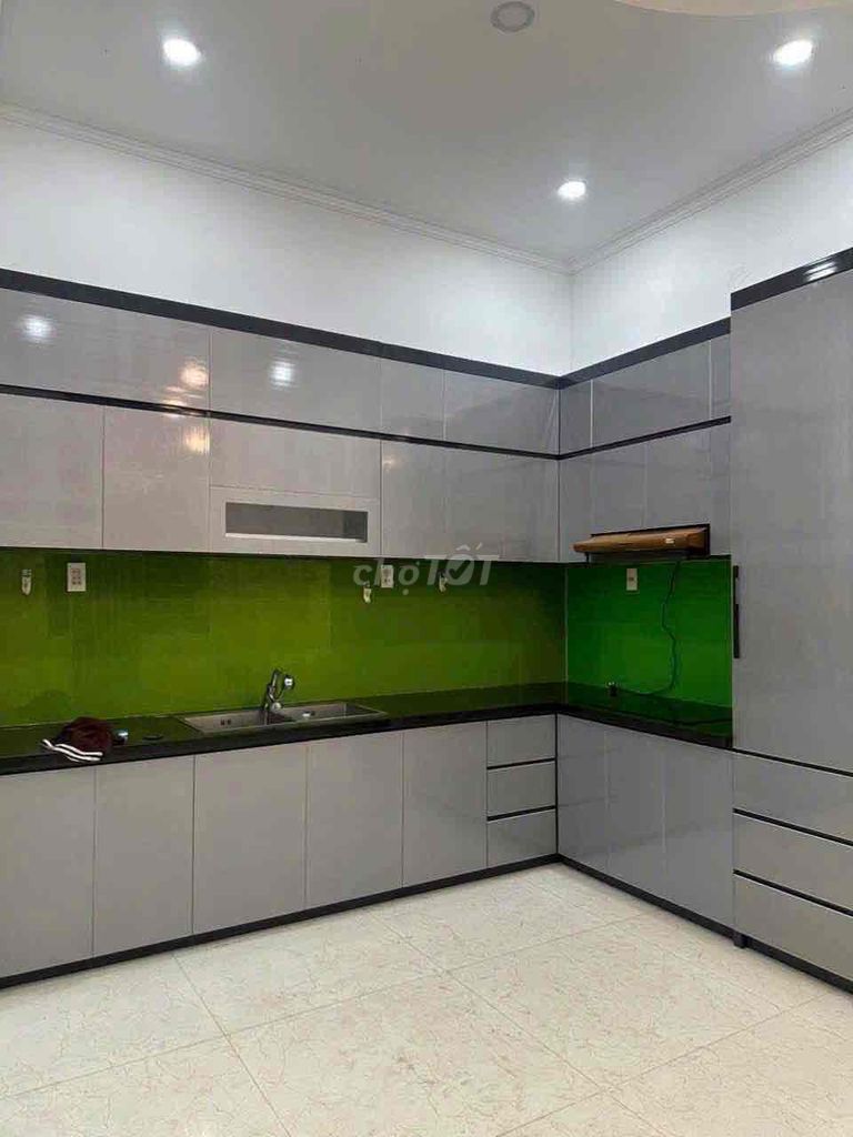 The super-field 2 car 3-1 x15 4 bedrooms in the copper market