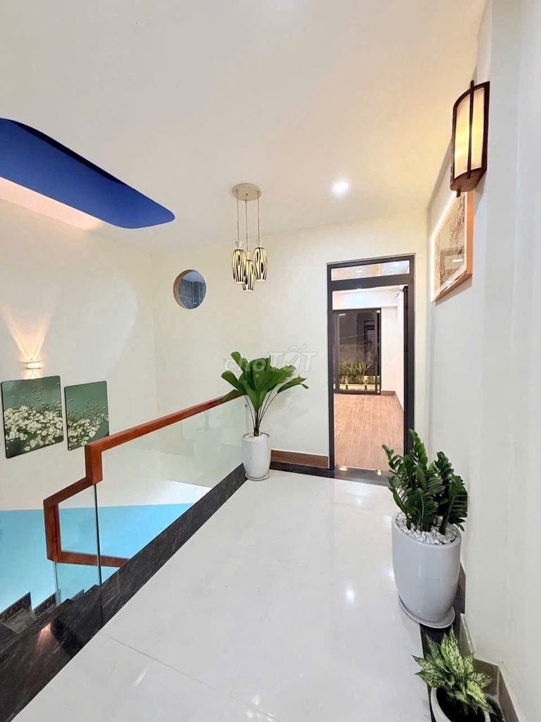 4 mM MM DY 4 x 18 m_2 "3 bedroom + 4 toilets"