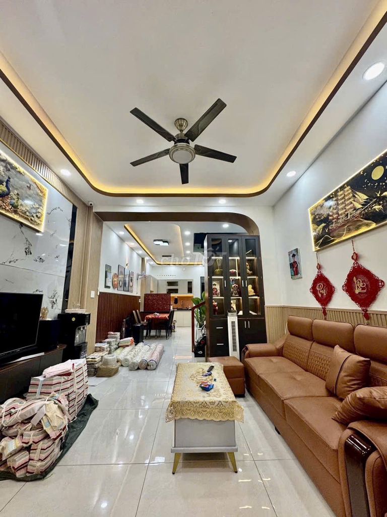 4 mM MM DY 4 x 18 m_2 "3 bedroom + 4 toilets"