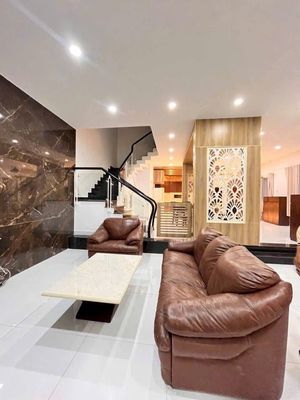 Rent the corner corner of Tên Lửa on 13 C Street, 10 X 20 M, 62 million.