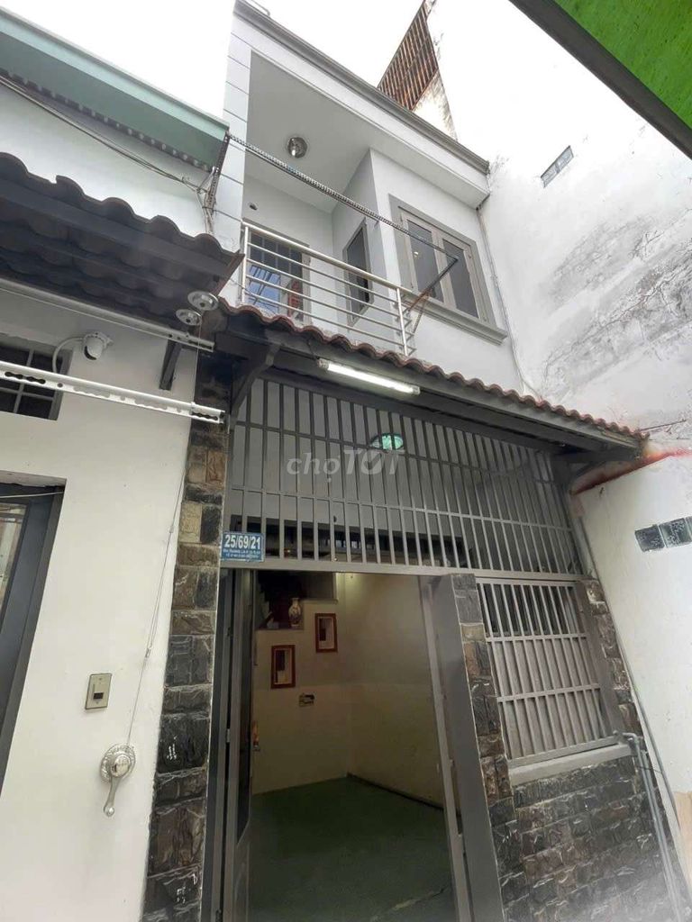 Nine landlords rent area 3.8 x 9 meters a floor 2 Bùi Quang Là bedroom