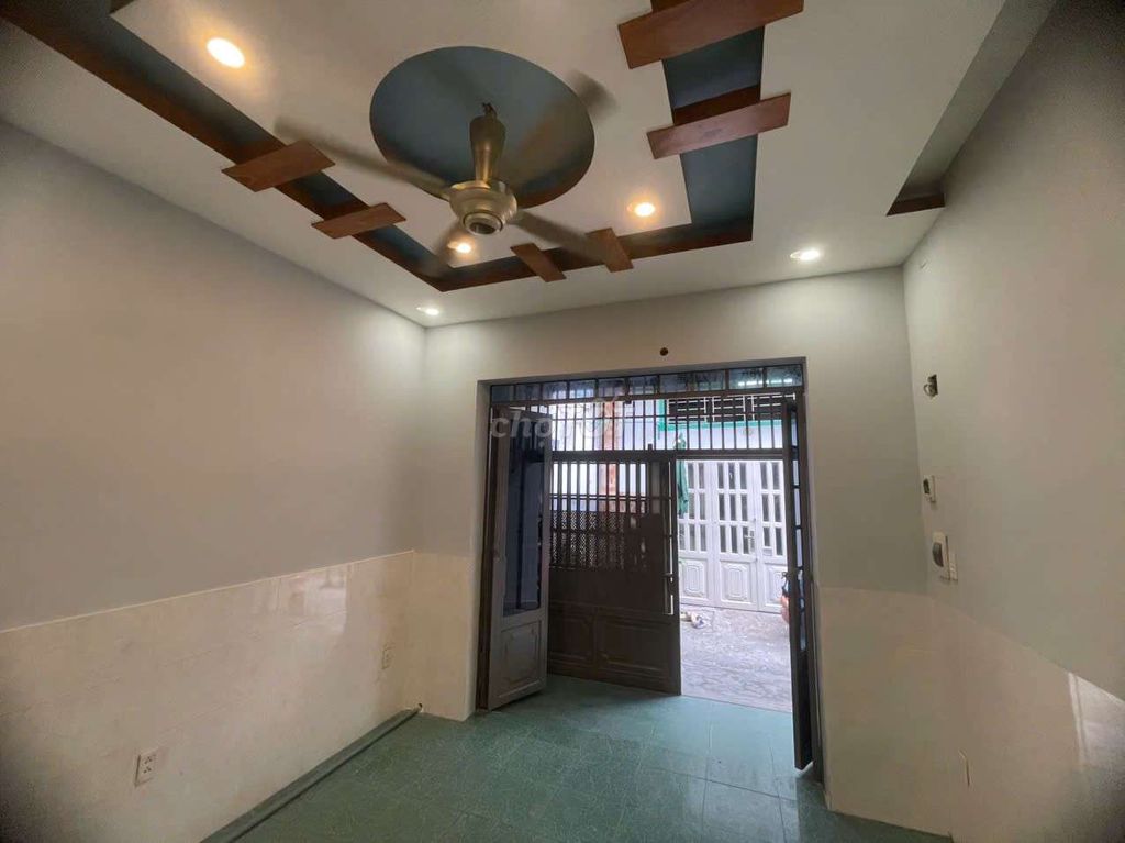 Nine landlords rent area 3.8 x 9 meters a floor 2 Bùi Quang Là bedroom