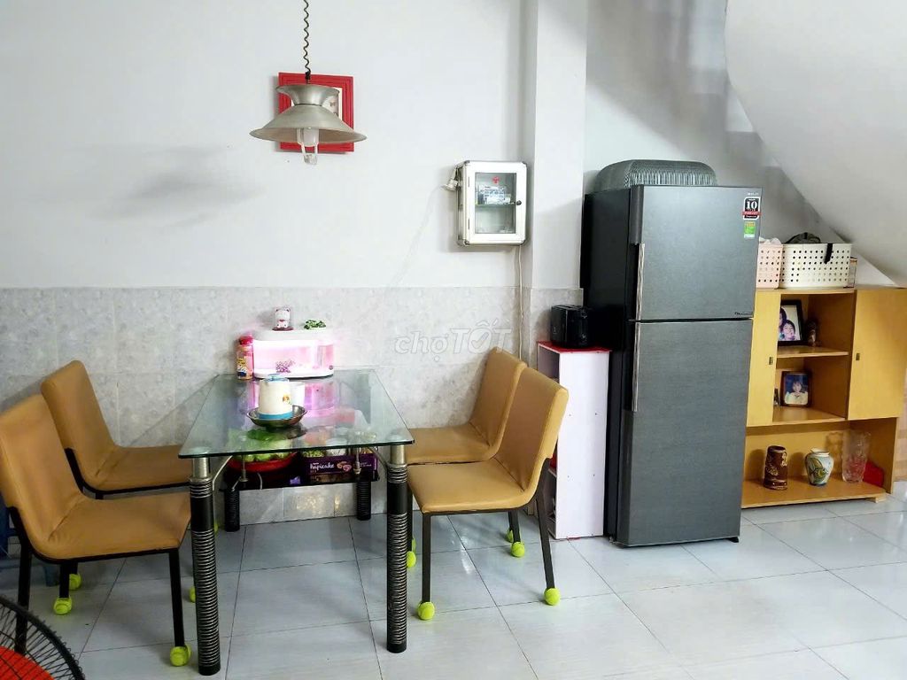 5 x 21st floor roof 3 bedroom 2 basic interior toilets