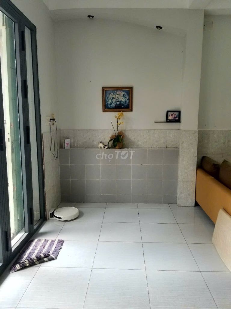 5 x 21st floor roof 3 bedroom 2 basic interior toilets
