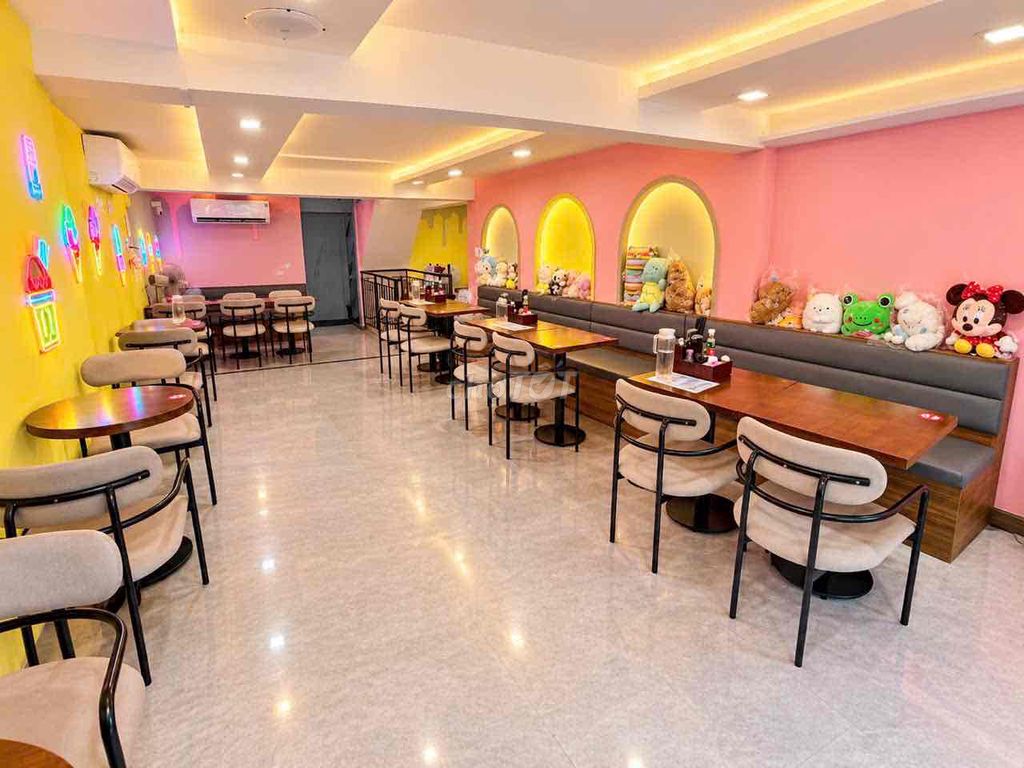 Trần Hưng Đạo Front House, Cô Giang, District 1,