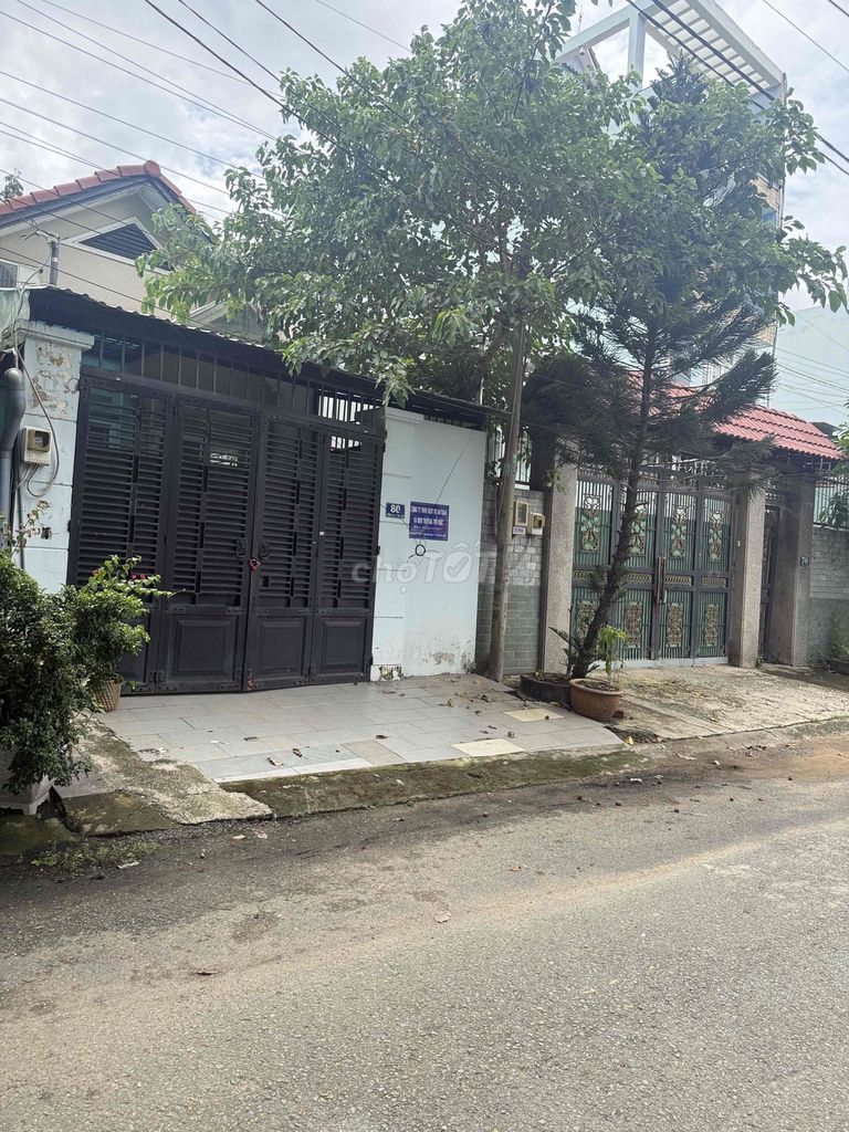 Rent a house on 27th.