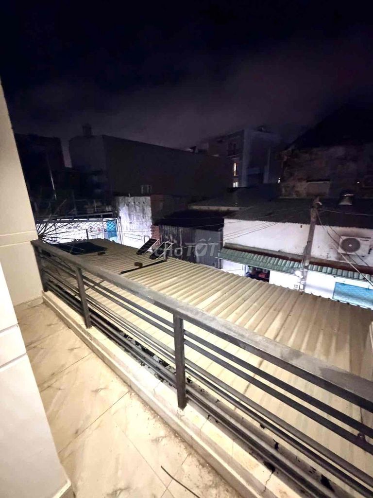 18 million a month -- four bedrooms, three toilets -- Điện Biên Phủ, Bình Thạnh