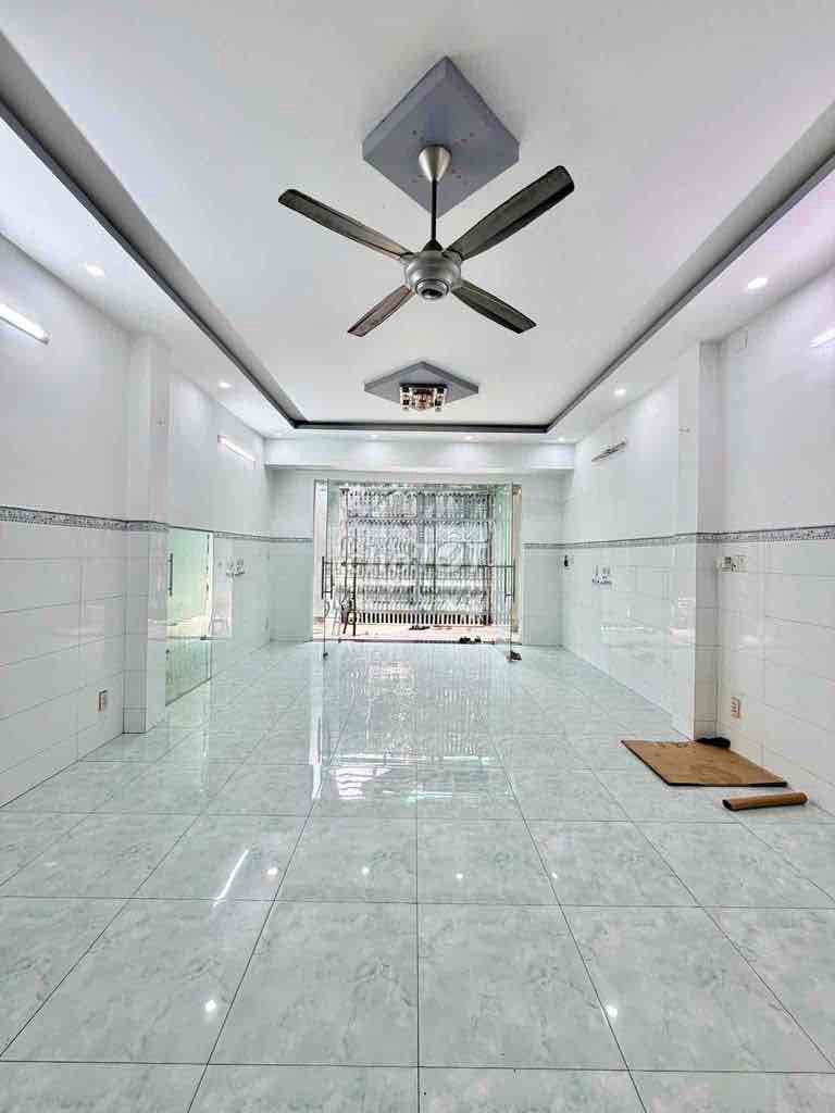 Rent a số 32 Street cash house A 5*20 rocket site at 22 million.