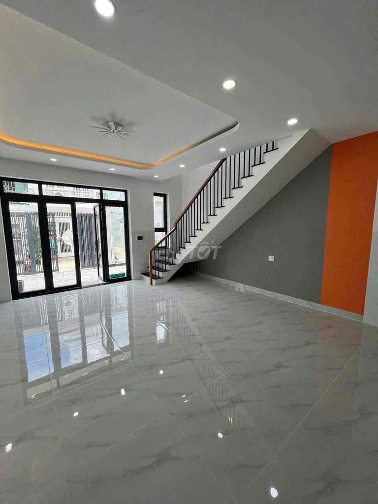 renting a 100 percent brand new house not using 1/10 Vĩnh Lộc to market r