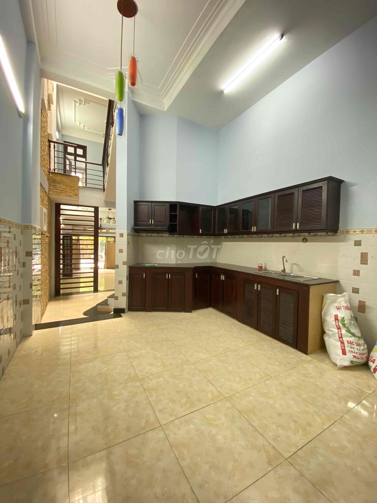 Rent a cash house in the Tân Phú 4 x 18-3 4 room - 19 million