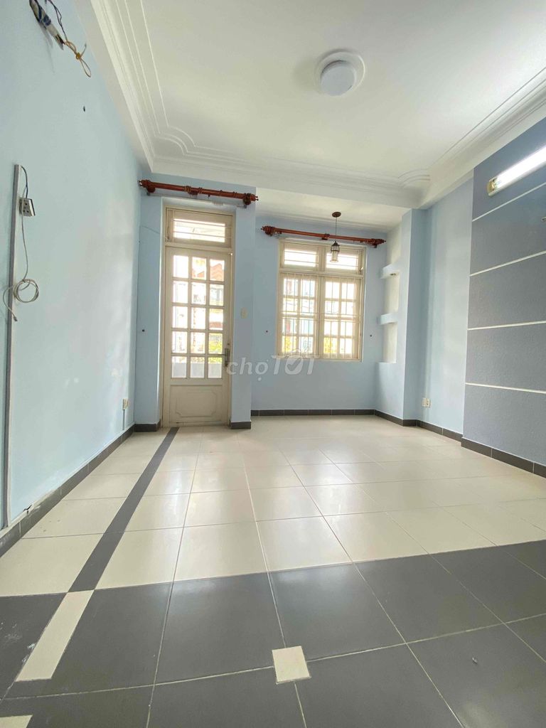 Rent a cash house in the Tân Phú 4 x 18-3 4 room - 19 million