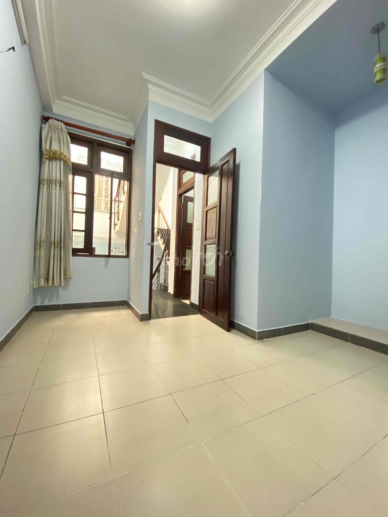Rent a cash house in the Tân Phú 4 x 18-3 4 room - 19 million