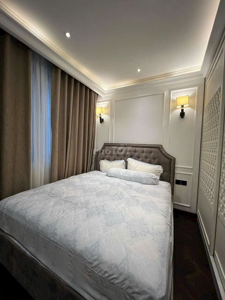 Rent a single and fit-of-the-art villa - 120 million a month.
