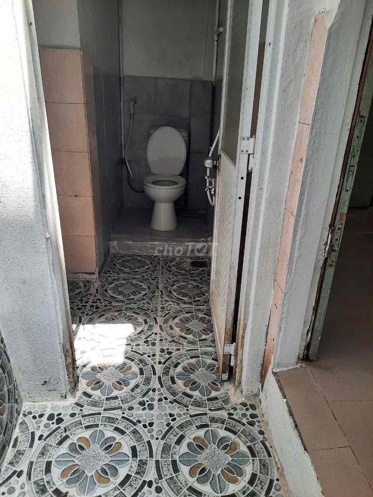 We're renting an apartment. It's số 28 Gò Vấp.