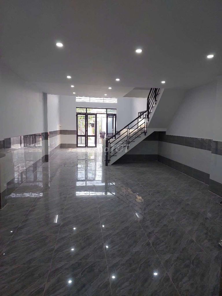 Rent 5 X20 - writing 10 / - price: 11 million.