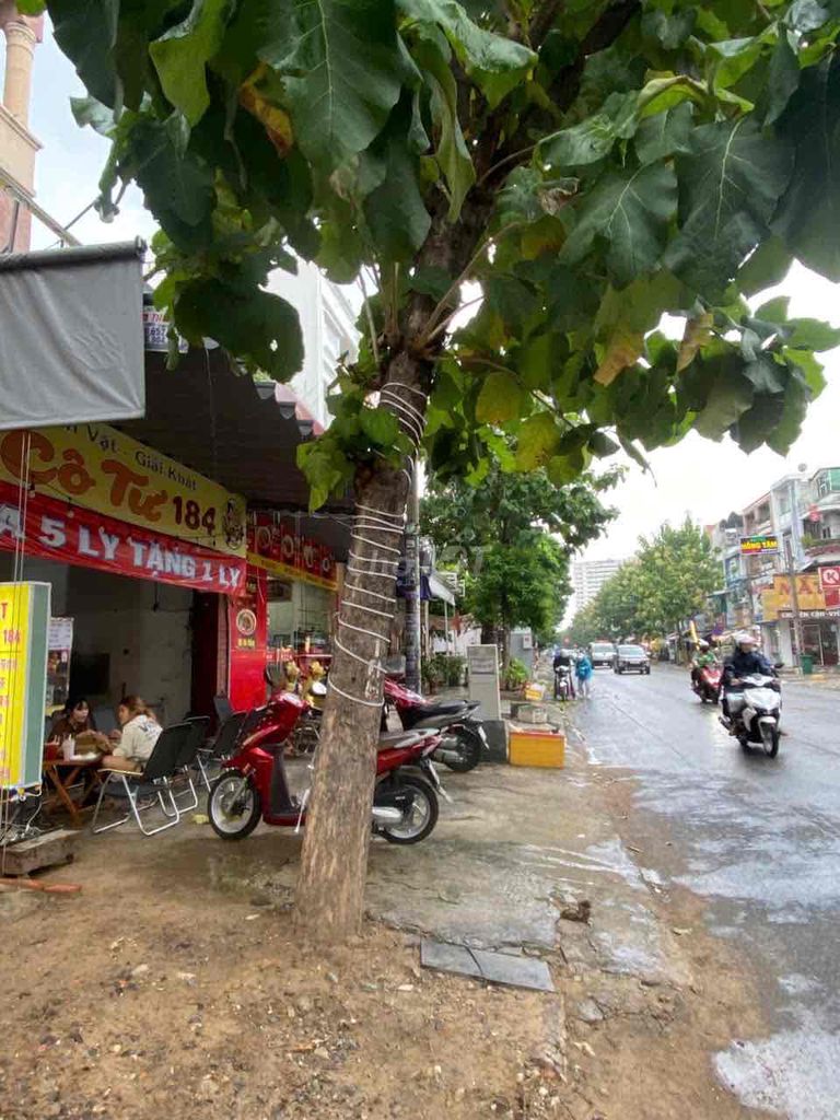 Rent a 1kd Street số 1 area 6 x20 xd 3.5. It's worth 20 million.
