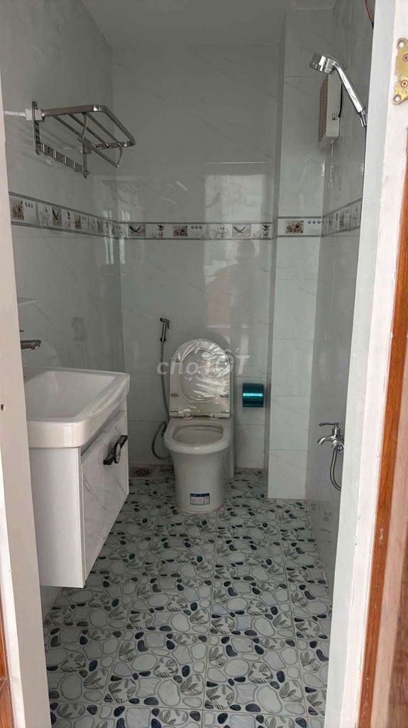 The new house is 100 percent one foot per foot. The product uses 100 meters-three Tam Bình, Thủ Đức.