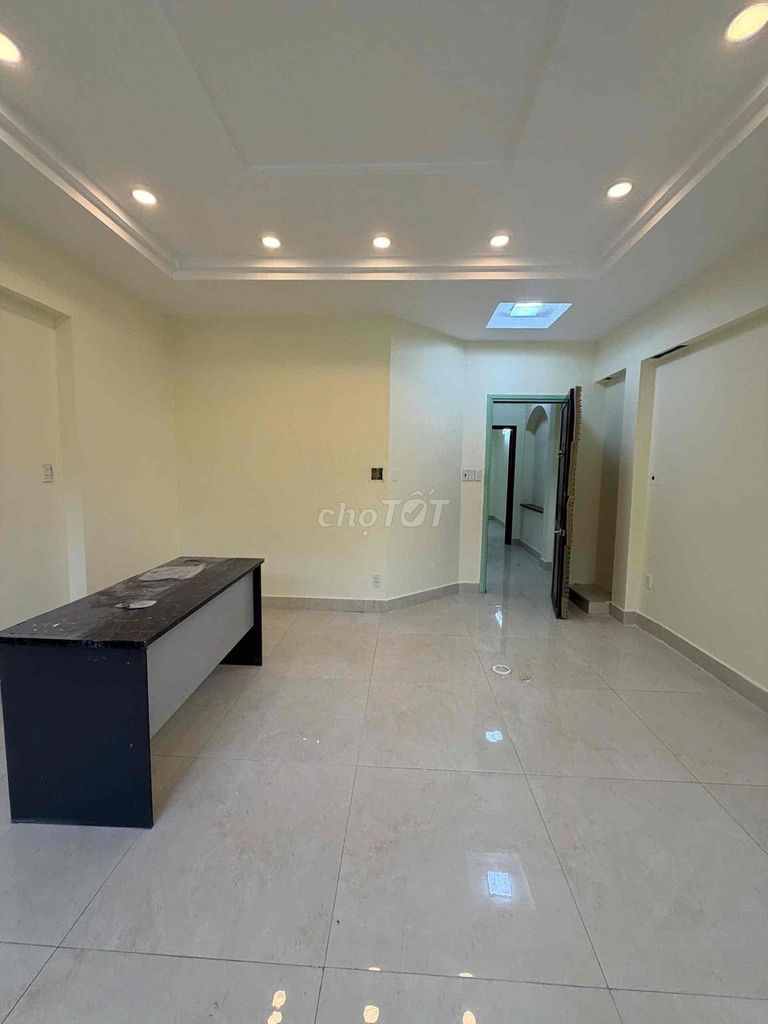 Rent a Huỳnh Văn Bánh-714 Q. bedroom