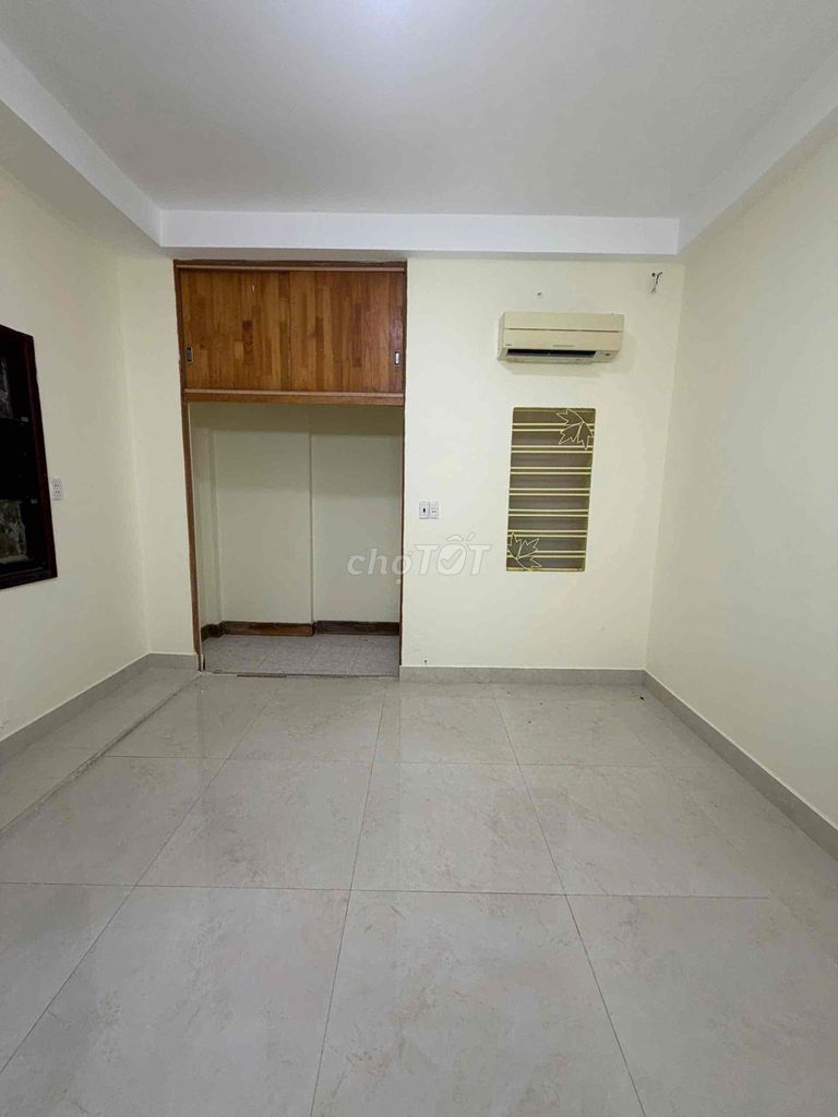 Rent a Huỳnh Văn Bánh-714 Q. bedroom