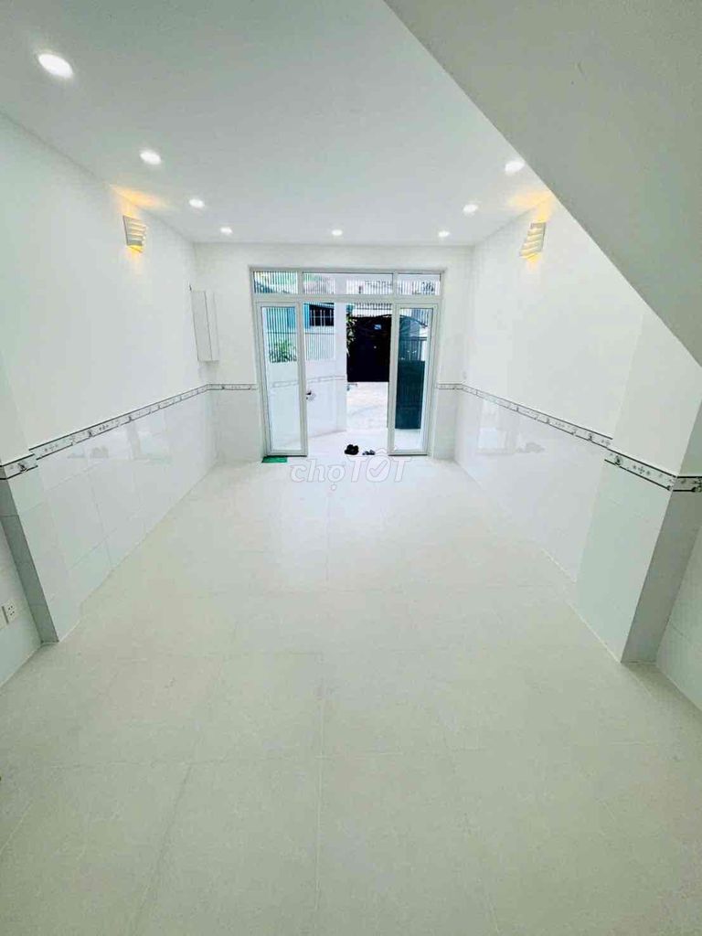 Let's rent a nice new nc. Nguyễn Phúc Chu Tân Bình Carway.