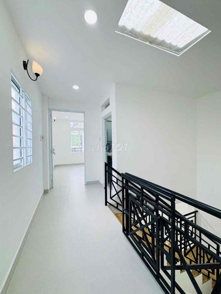 Let's rent a nice new nc. Nguyễn Phúc Chu Tân Bình Carway.