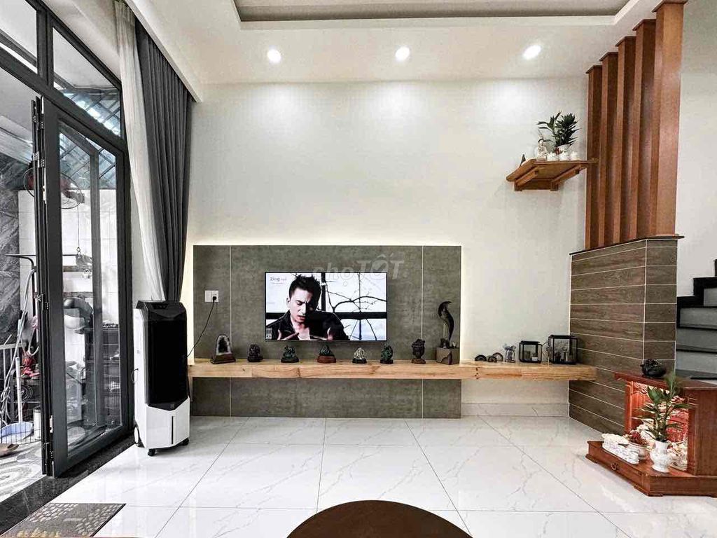 Rent Full House 1 st floor 4th floor bedroom 3 toilets near the OTo Pass