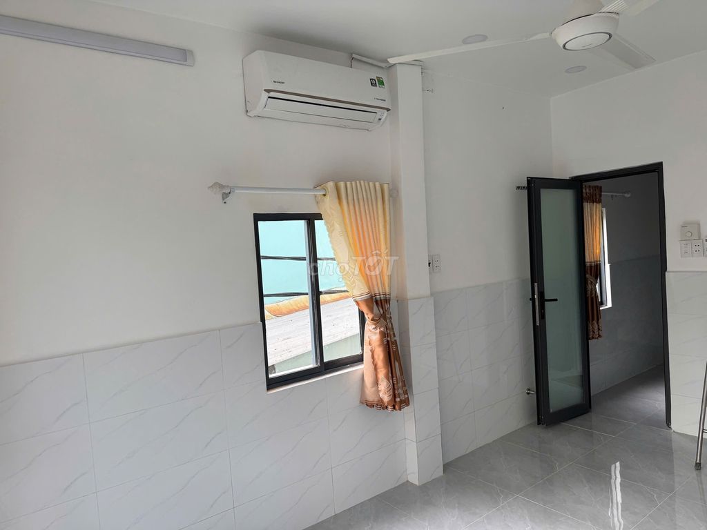Rent the 100 Btôn đản P cash home, 4 centimeter District Society.