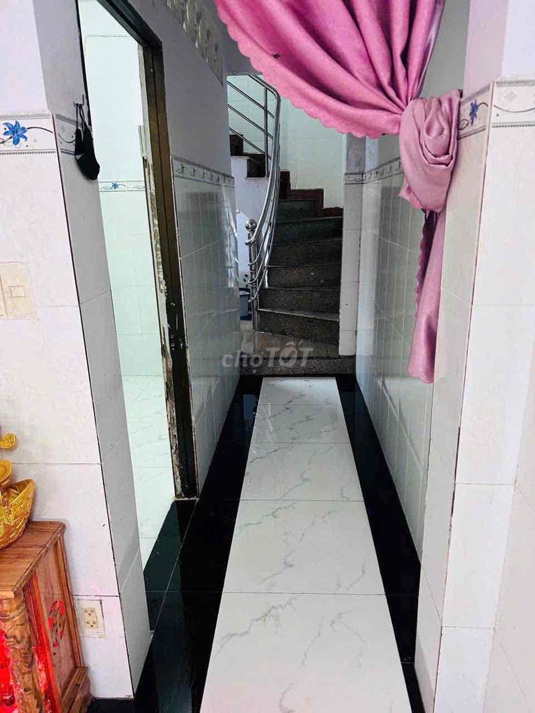 Cg Cho rents 5.5 million a month Bà Điểm house near the market