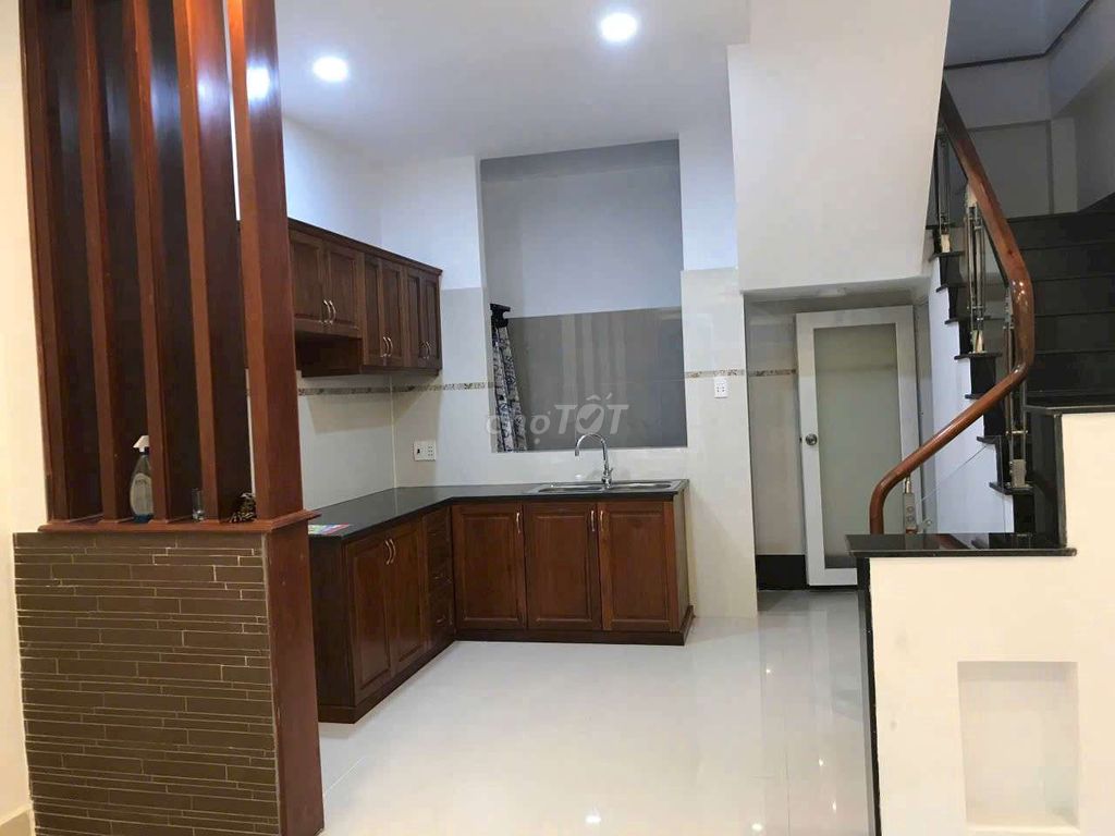 Let's rent Nguyễn Kiệm-7-7-3 Gò Vấp(4.5 x10 m))) 3 floor st-3 bedroom 4 bedroom 4 1.15 million