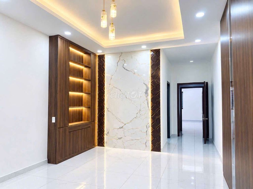 Rent a cash house, Tên Lửa sales.