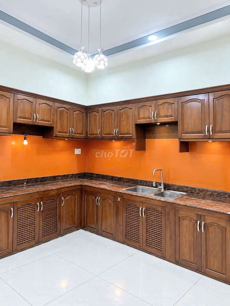 Rent a cash house, Tên Lửa sales.