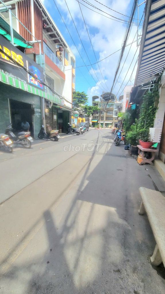 Faced with 236 Thái Phiên District 11 x 20 m 1. L during the 730 freedoms