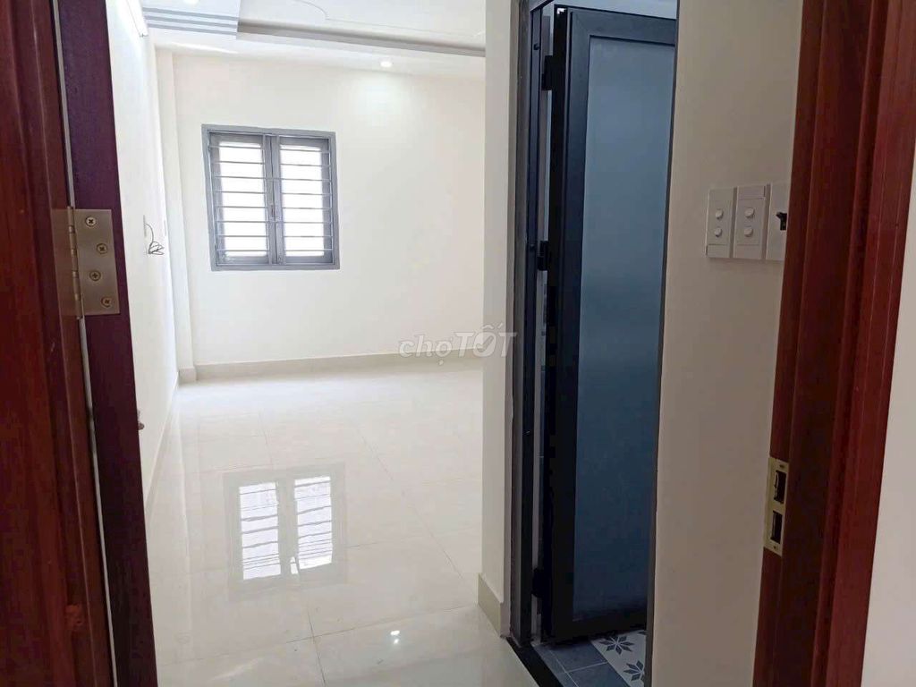 Rent an alley house. 1 Mt. 1 is 2 floors, area 4-020 has 4 bedrooms, 4 toilets