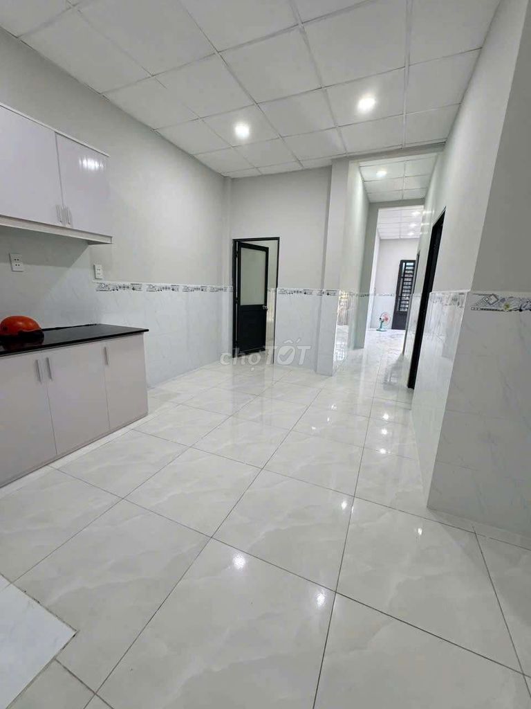 Three-room renter, Middle East 11,Thới Tam Thôn, Hóc Môn.